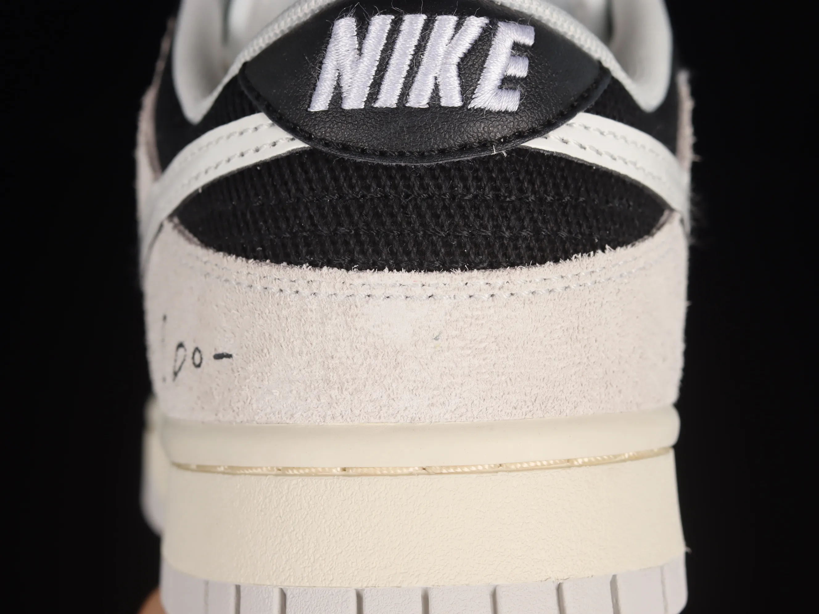 All categories Nk SB Dunk series Nk SB Dunk Low low-top sneakers Nk Dunk Low black dust color SB smashed backboard fashion casual sneakers DO9776-001